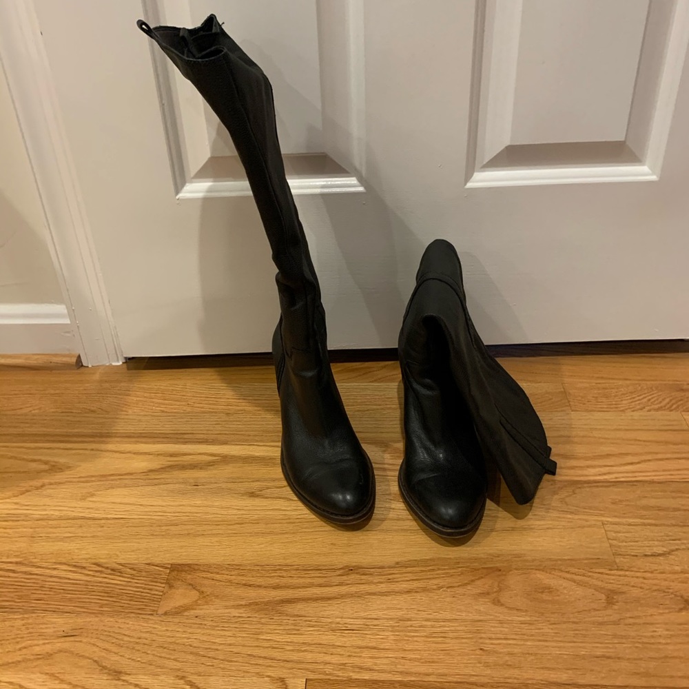 Lucky brand black boot